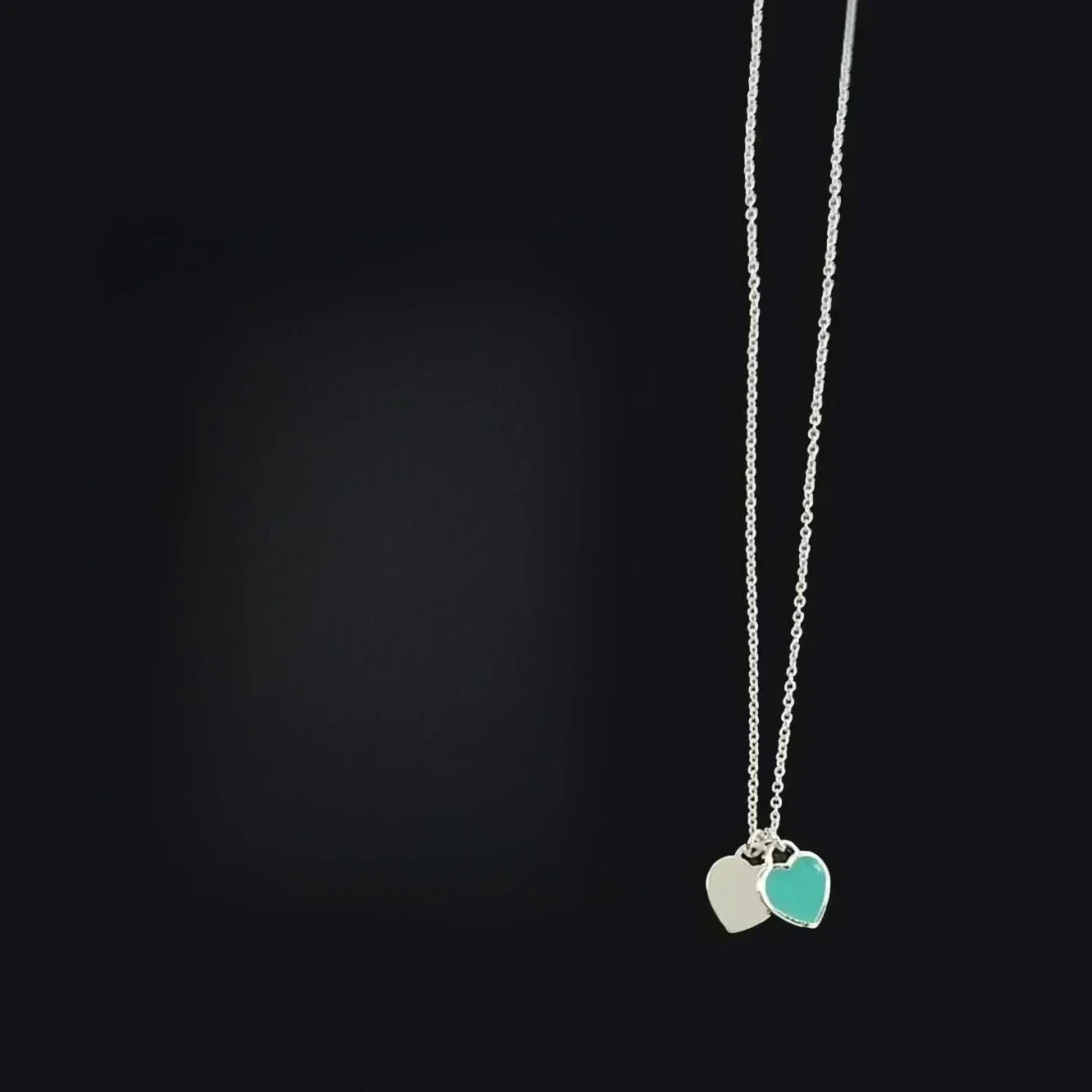 

The 2024 Classic Heart Set, The Combination of Heart Bead Bracelet and Double Heart Necklace Is So Beautiful.