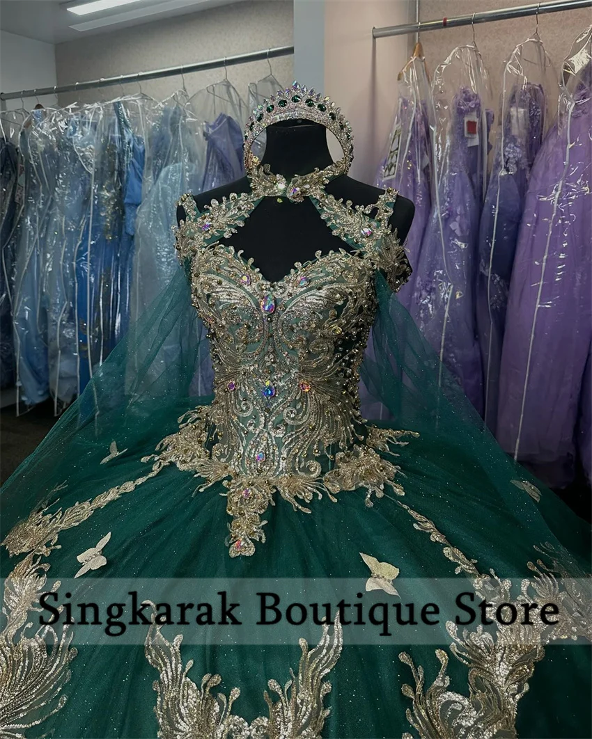 Vestidos de quinceañera de color verde esmeralda de lujo con capa, vestido de baile, apliques de mariposa, diamantes de imitación, cuentas, 15 fiestas personalizadas