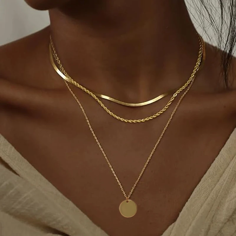 3-teilige, mehrlagige Anhänger-Halskette, stapelbar, 18 Karat vergoldet, flache, gedrehte Schlangenkette für Damen