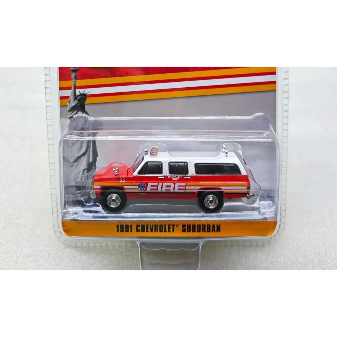 

1:64 1991 Chevrolet Suburban High Simulation Alloy Car Model Collectible Toy Gift Souvenir Display Ornament