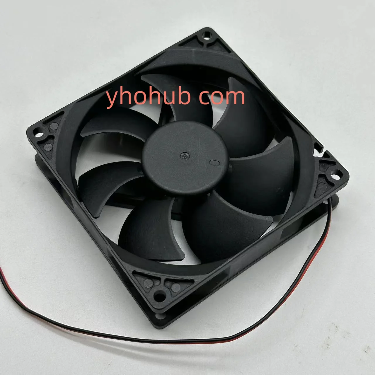 HXH HDH0912UA DC 12V 0.30A 90x90x25mm 2-Wire Server Cooling Fan