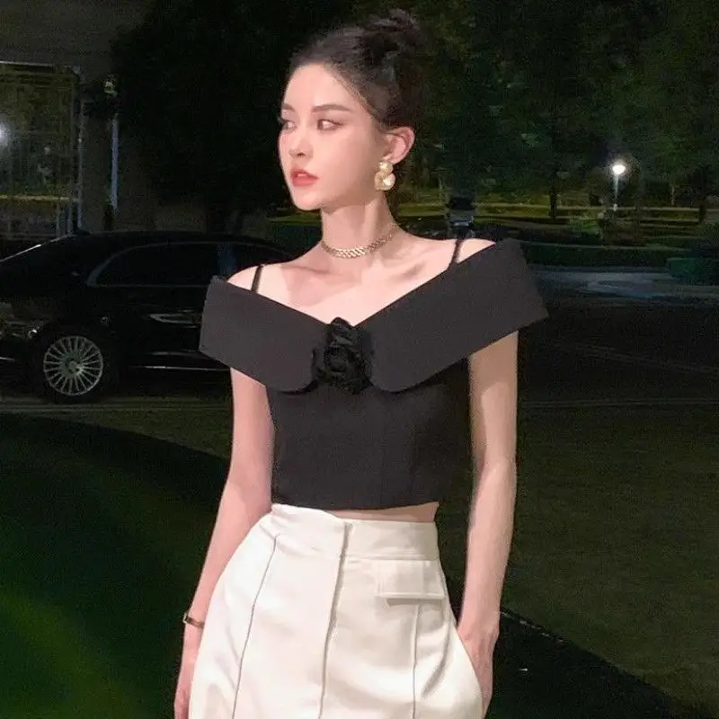 Elegant Black Retro Rose Off-shoulder Top for Women's Summer Mature and Charming Revealing Back Short-sleeved Shirt