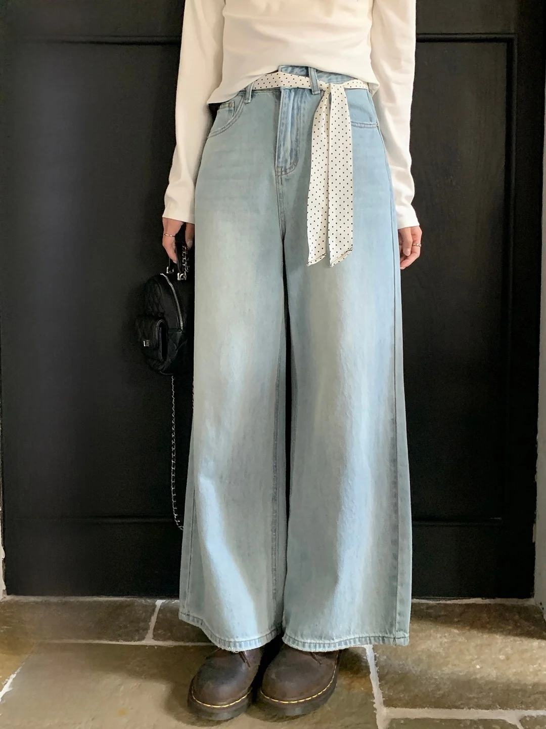 

High Waist Wide Leg Jeans Polka Dot Silk Scarf Worn White Loose Fit Casual Style Spring Season Girls Jeans Straight Cut Slimming