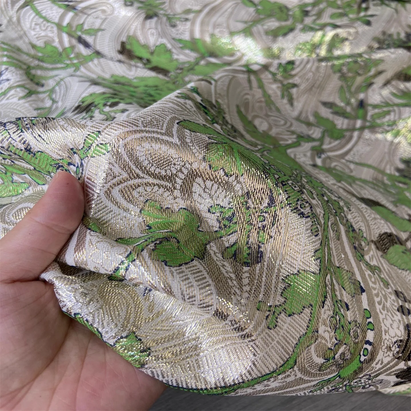 

1 ярд яркий шелковый жаккардовый швейный аксессуар, высококачественная шелковая ткань тутового цвета, дизайнерская юбка-рубашка, ткань «сделай сам», для одежды