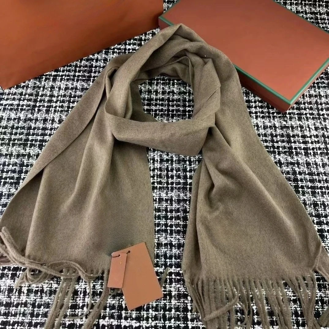 

2025 Designer Styles Shawl Scarf Cashmere Wool Blended Scarf Versatile Fashion Warm Shoulder Shoulder Same for Men and Women