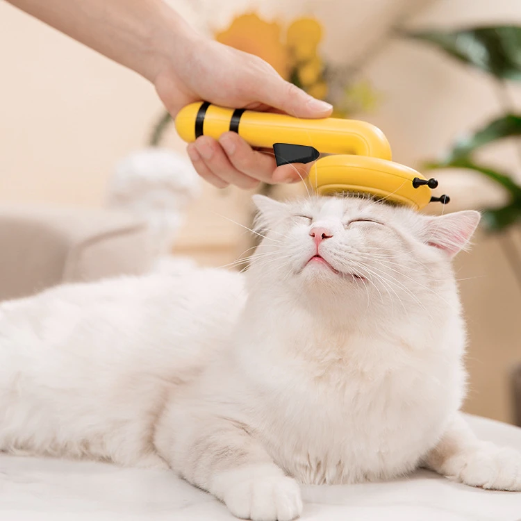 

Bee-shaped pet comb, perfect hair removal, gentle hair removal comb, ABS material, keep pets clean.