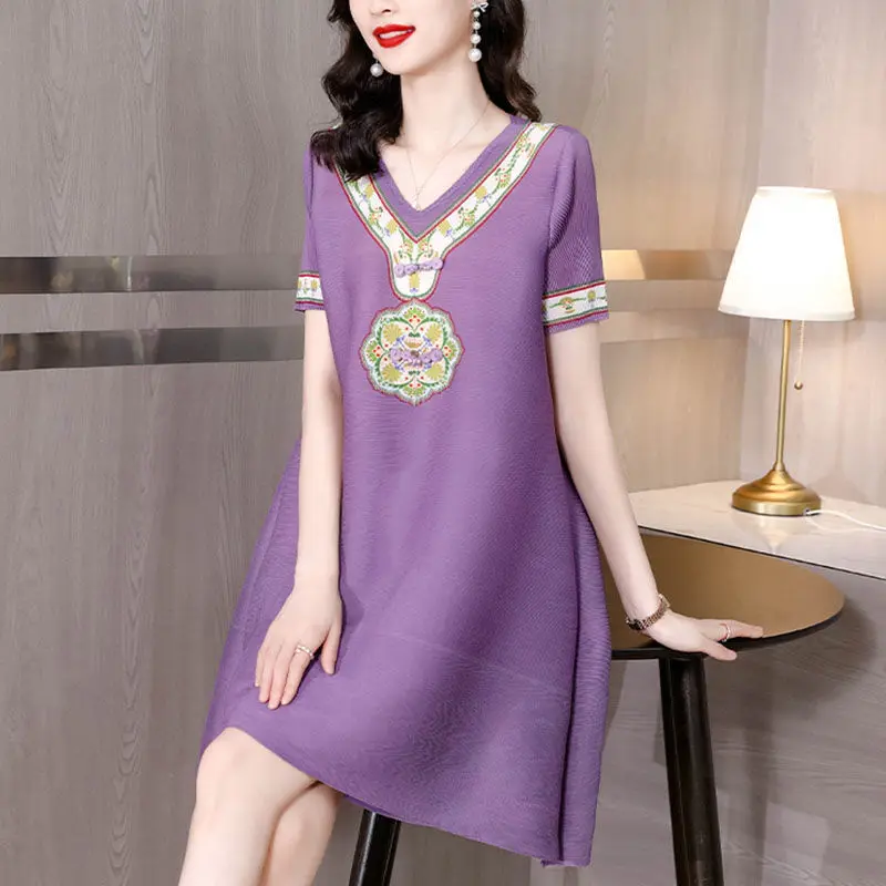 

High end pleated dress Amazon foreign trade fashion V-neck loose and age reducing A-line long dress LOOSE