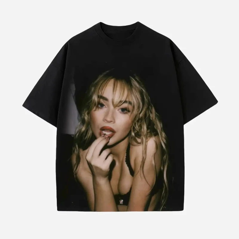SABRINA CARPENTER تي شيرت 2025 الصيف الأكثر مبيعا الرجال تي شيرت عادية المتضخم القطن تي شيرت شارع العليا الهيب هوب ملابس للرجال