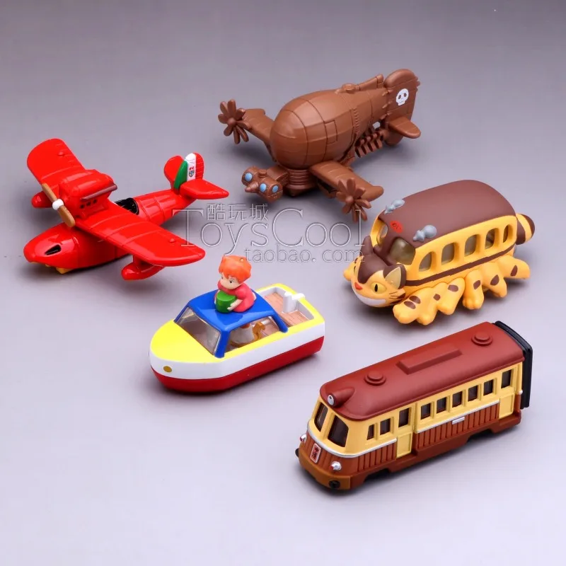 TAKARA TOMY TOMICA Spirited Away Totoro bus Kaihara tram alloy model, children\'s collection toys, holiday gifts for children.