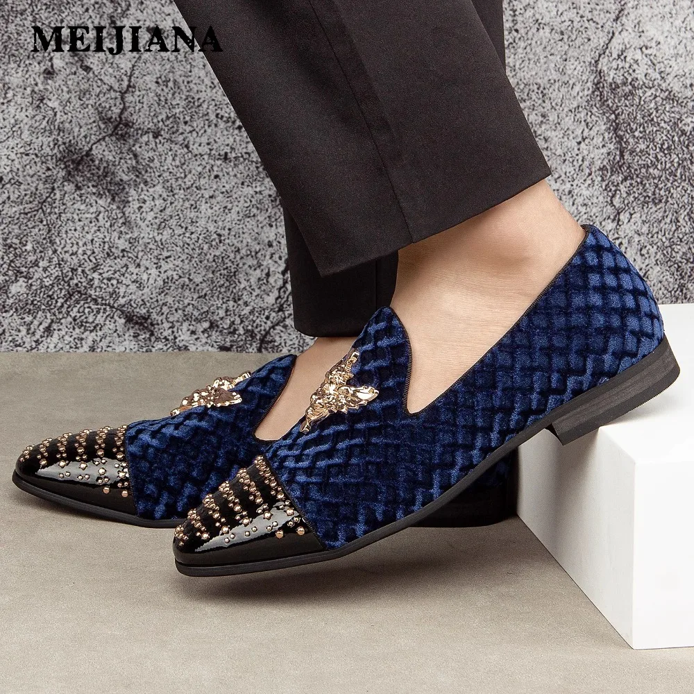 

New Luxury Royal Style Men Handmade Embroidery Crown Pattern Exotic Designer Loafers FashionBrand Casual Wedding Dress Shoes