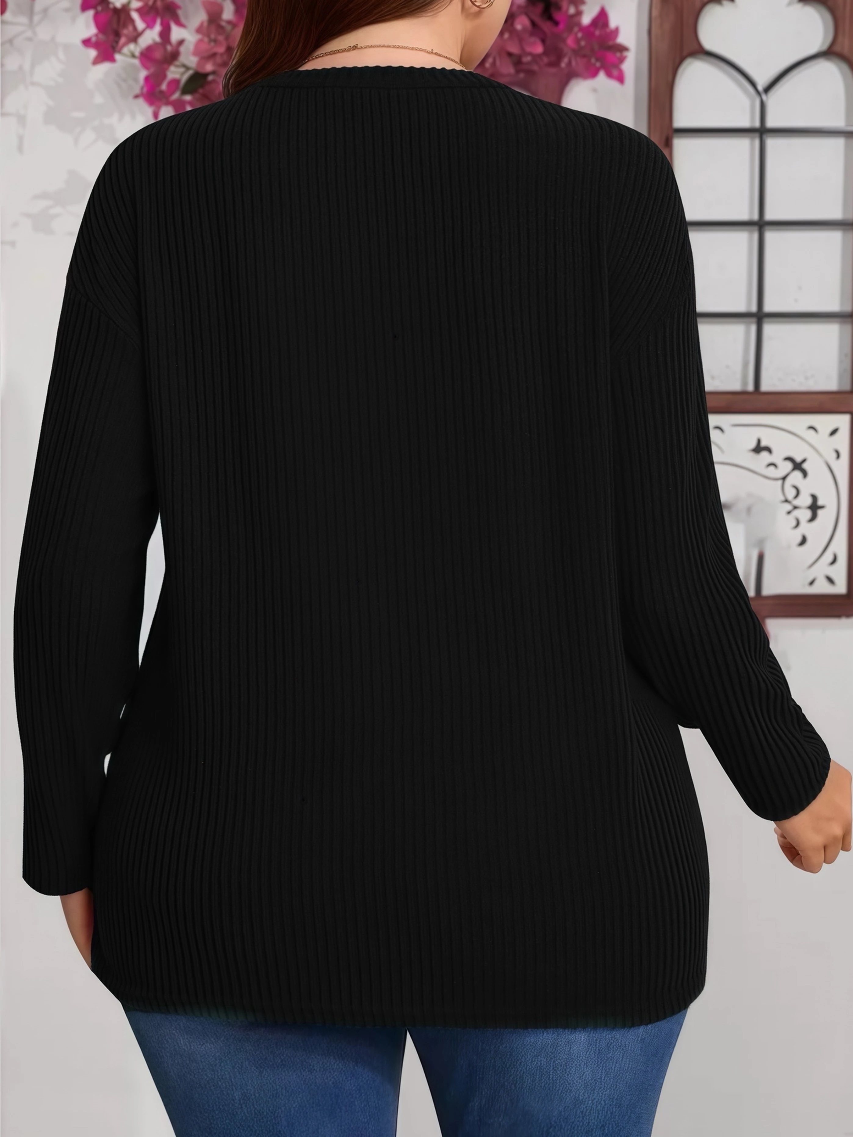 Top feminino de malha plus size com detalhes de botão – estilo camiseta de manga comprida com gola redonda