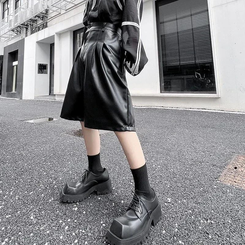 Men's Street Faux Leather Shorts With Pocket High Waist Loose PU Shorts Streetwear Male Punk Stage Performance Shorts Custom
