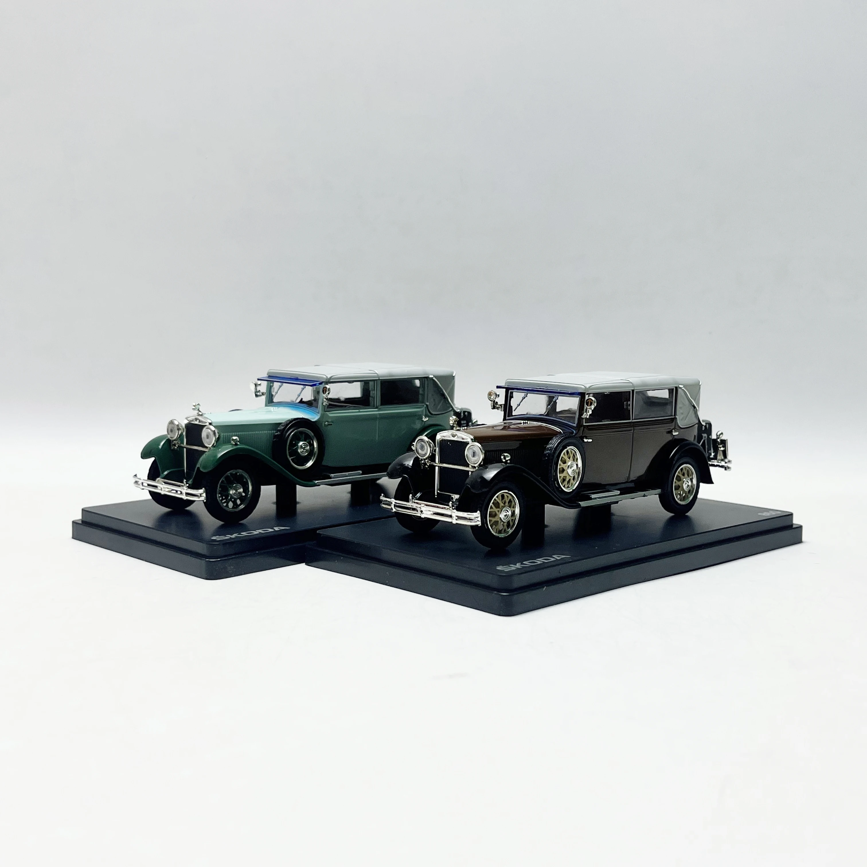 

Diecast ABREX 1:43 Scale Skoda 806 Alloy Car Model Collectible Toy Gift Souvenir Display Ornament
