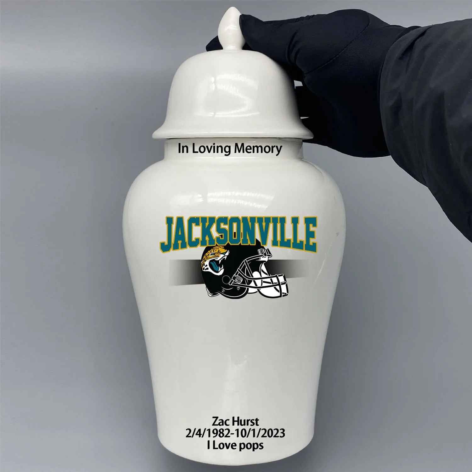 Large Urn for Jacksonville Jaguars-themed Logo Urn.Please send me the customize information-name/date and number on the urn