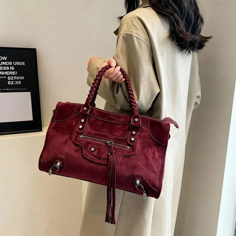

Rivet suede fashionable European and American style bag French high-end texture trend portable crossbody bag large capacity bag