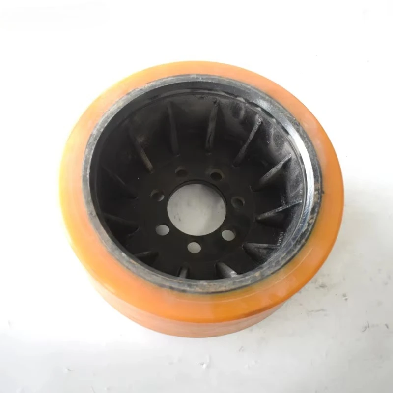 China Supply  Linde R14 R16 R20 Forklift Drive Wheels 343*135mm