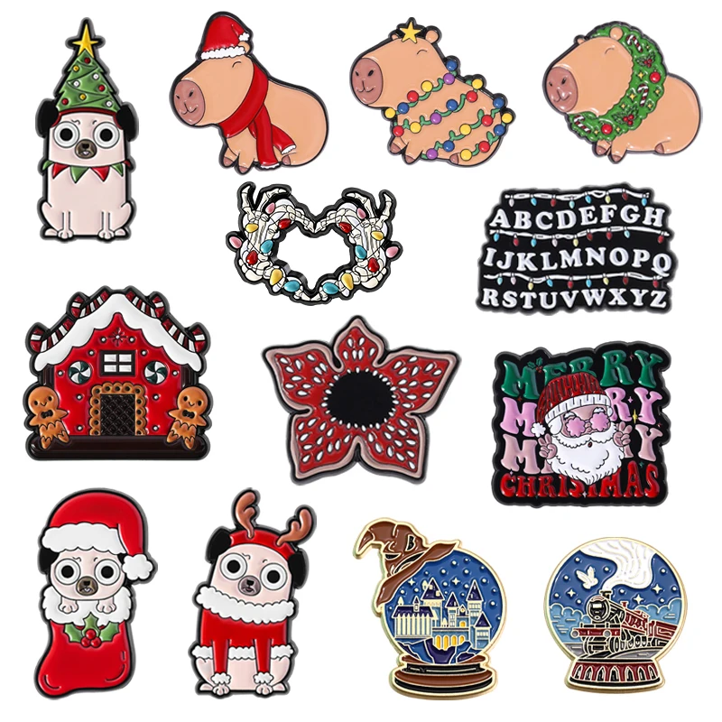 Weihnachten Tier Emaille Pin Grün Monster Herz Hände Cartoon Mops In Strümpfe Magische Kristall Ball Broschen Schmuck Geschenke für Freunde