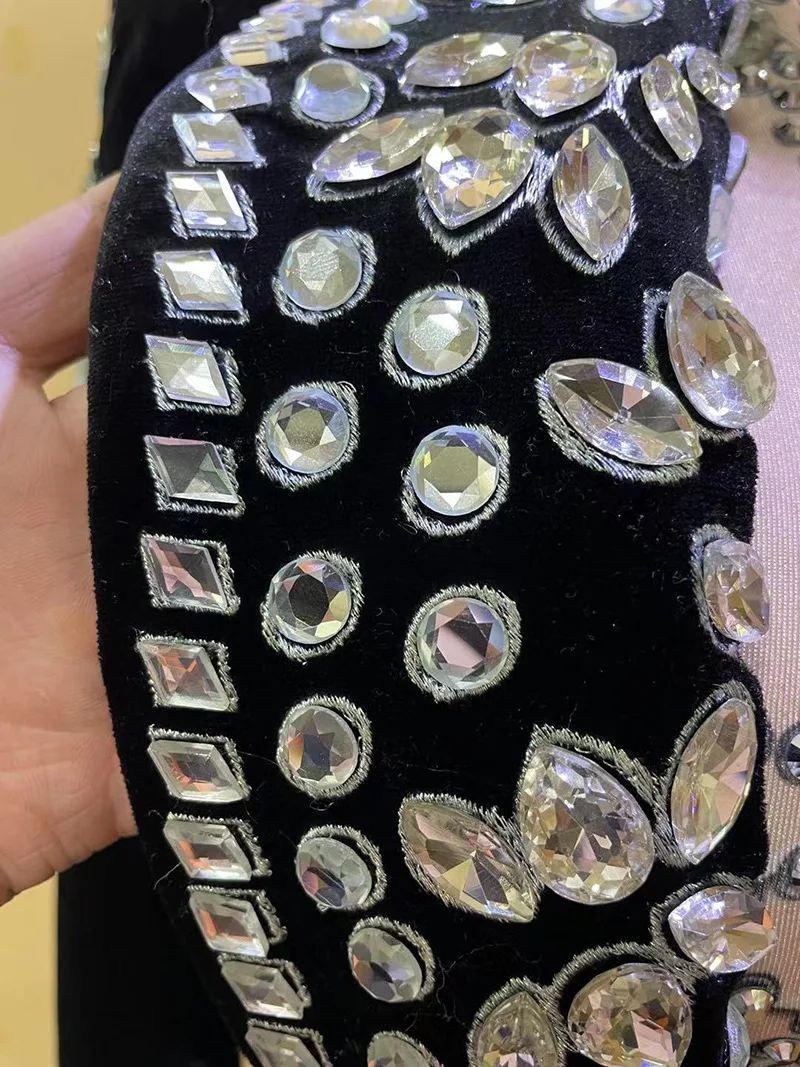 เซ็กซี่ต่ําหน้าอกอาหรับชุดราตรีประกาย Rhinestone Party แขนยาว Vestidos Para Fiesta De Lujo Vestidos De Grad