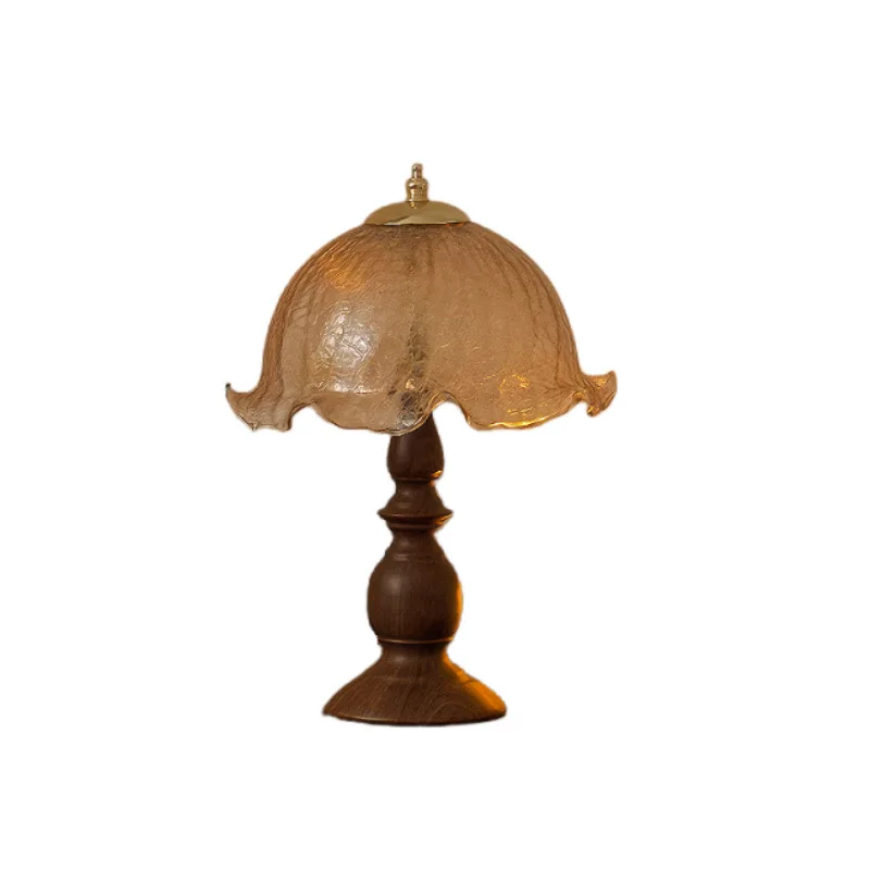 

American Chinese retro desk lamp, bedside lamp, premium lamp, study desktop
