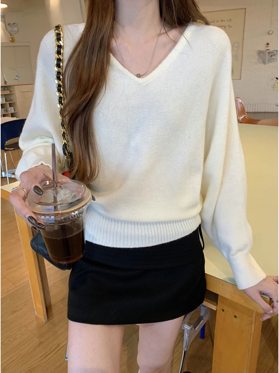 

Winter Soft Loose V-Ne Unusual Waist-Cinching Knitted Sweater Women Chic High-End Feeling Overhead Korean Sle Long Sve...
