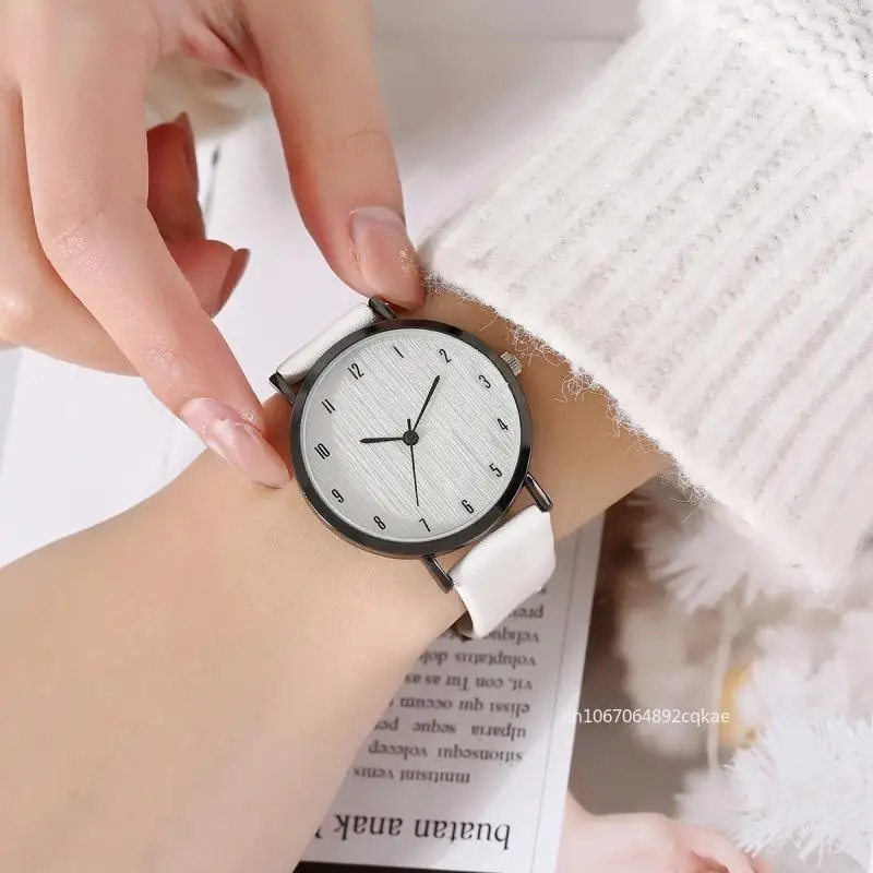 New Watch for Women Dress Romantic Bracelet WristWatch Fashion Ladies Leather Quartz Watch Clock Women Montre Femme Reloj Mujer