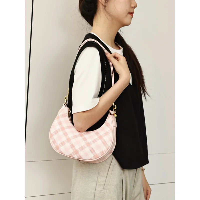 

Женская сумка-полумесяц, новинка 2026 года, весна-лето, контрастная сумка в свежую клетку, простая, стильная и универсальная сумка-полумесяц, уникальный дизайн.