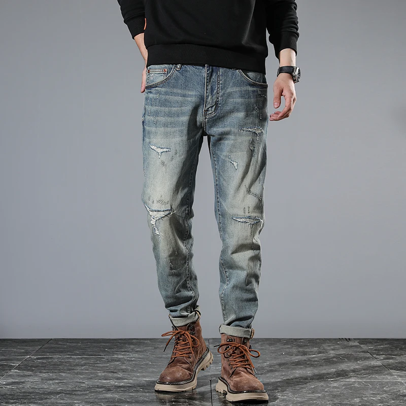 2024 new high-end retro blue old men's jeans influx of Slim straight light blue hole with small feet beggar trousers man