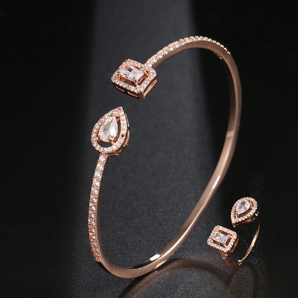 SUGO كلاسيكي رائجة البيع قطرة الماء مع مستطيل الأبيض مكعب حلقات زركونيا أساور مجموعات للنساء مجوهرات عشاء لامعة #1