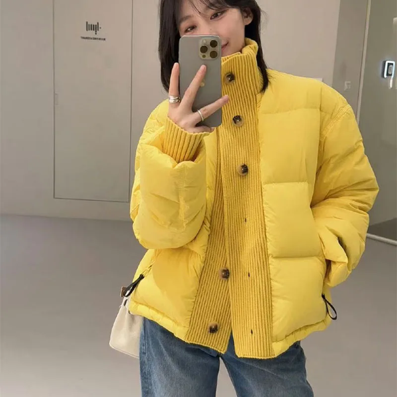 ขาตั้งอารมณ์ผู้หญิงเสื้อ 2025 ฤดูหนาวใหม่Thickeลงเสื้อแจ็คเก็ตถักSplicingเป็ดสีขาวลงผู้หญิงลงเสื้อแจ็คเก็ตH559