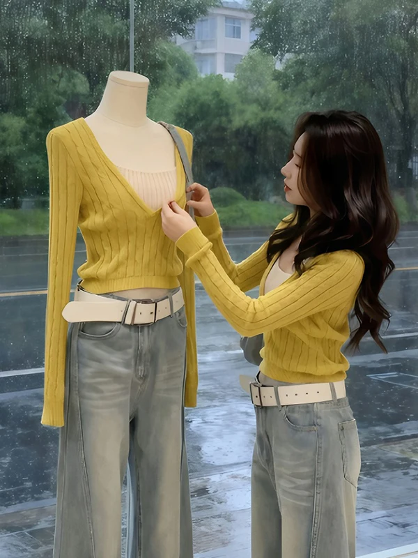 Yellow V-Neck Knitted Sweater Women's Slimming Fashionable Autumn New Style Long Sleeve Twisted Fake Two-Piece Top