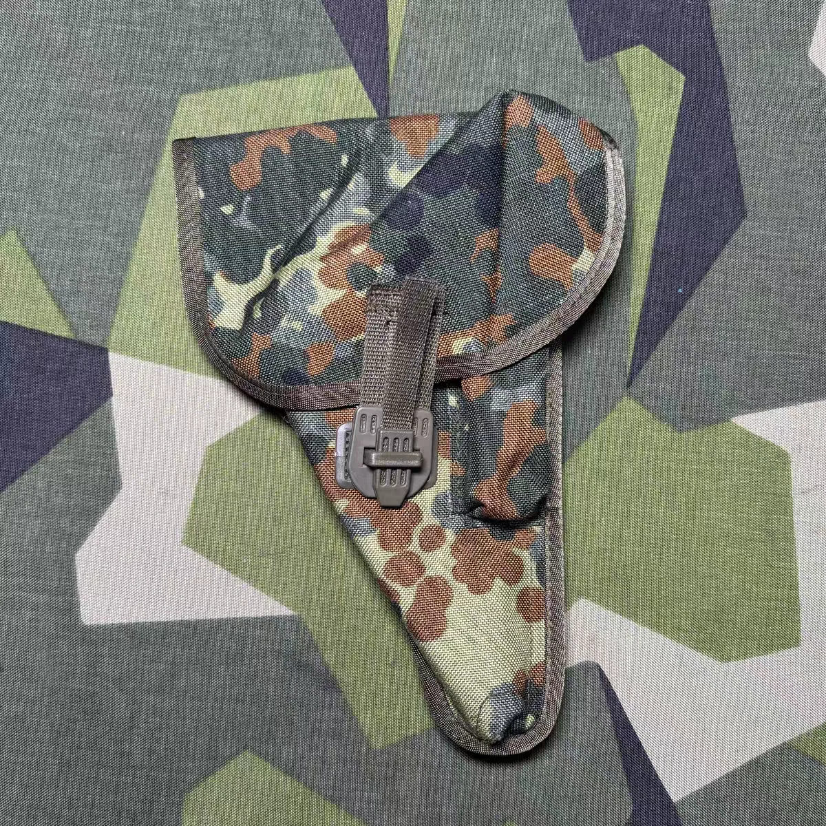 sac-banane-allemand-divers-camouflage-debian-tactique-d'exterieur