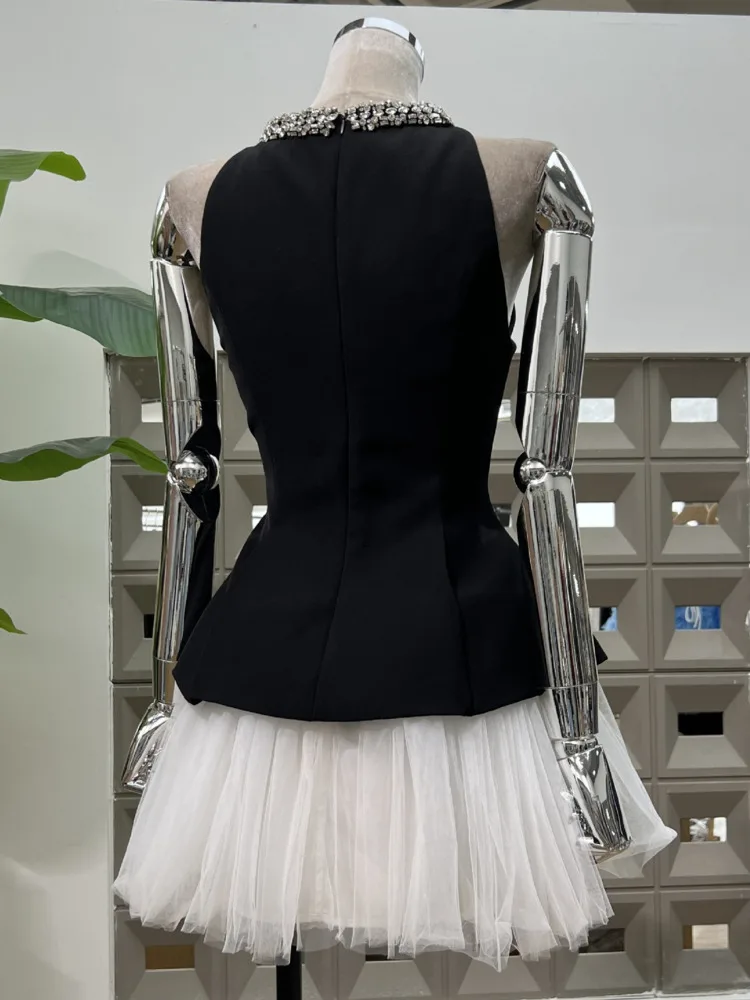 فستان DFDG للسيدات لربيع وصيف 2025 مُزين بقطع القماش شفافة بدون أكمام ورقبة دائرية وحاشية متدرجة فستان كاجوال مصمم #3