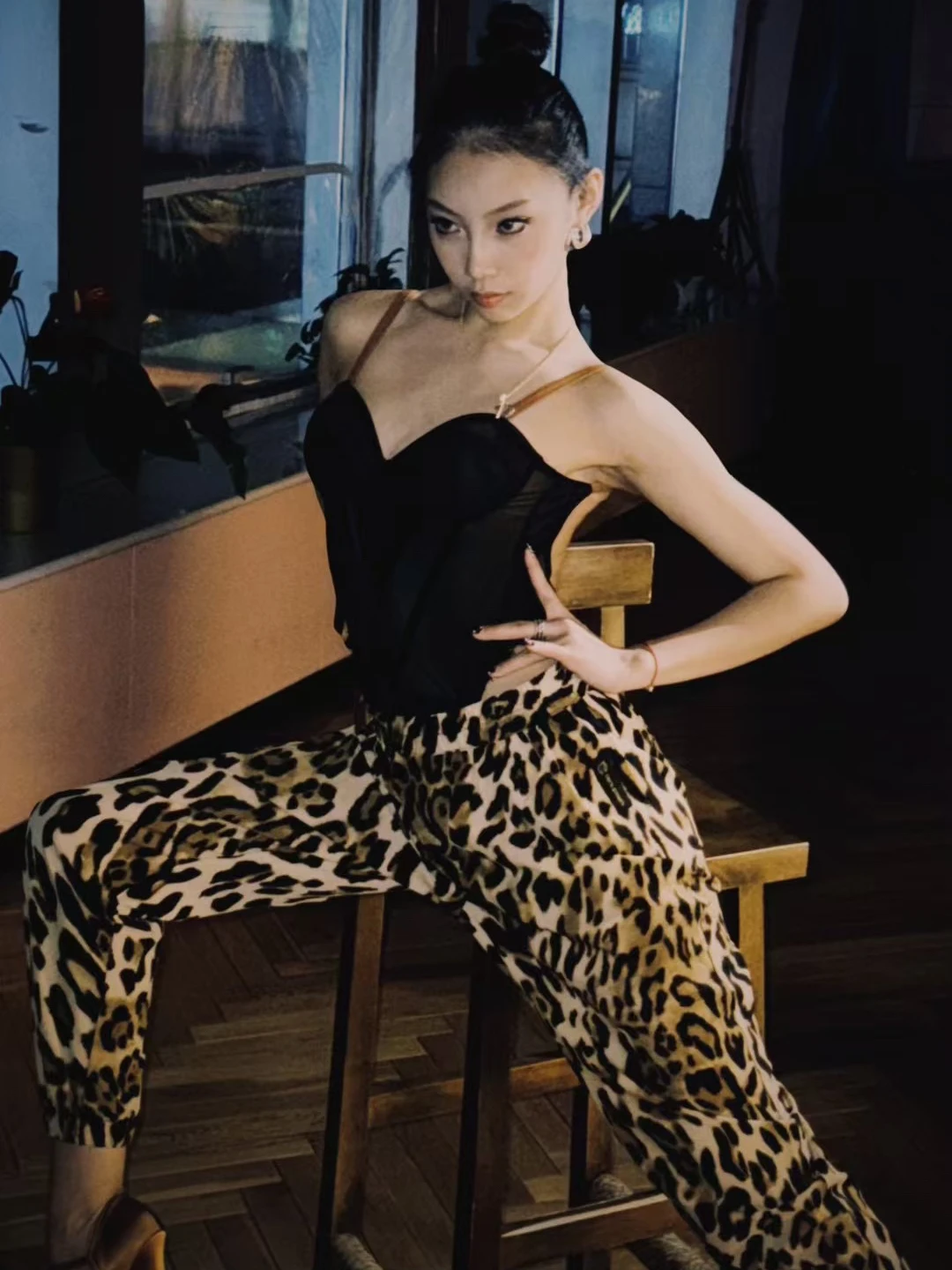 

UK Latin Dance Dress Patchwork Strap Top with Leopard Print Pants, Women's Professional Training Outfit, Elegant Practice Wear