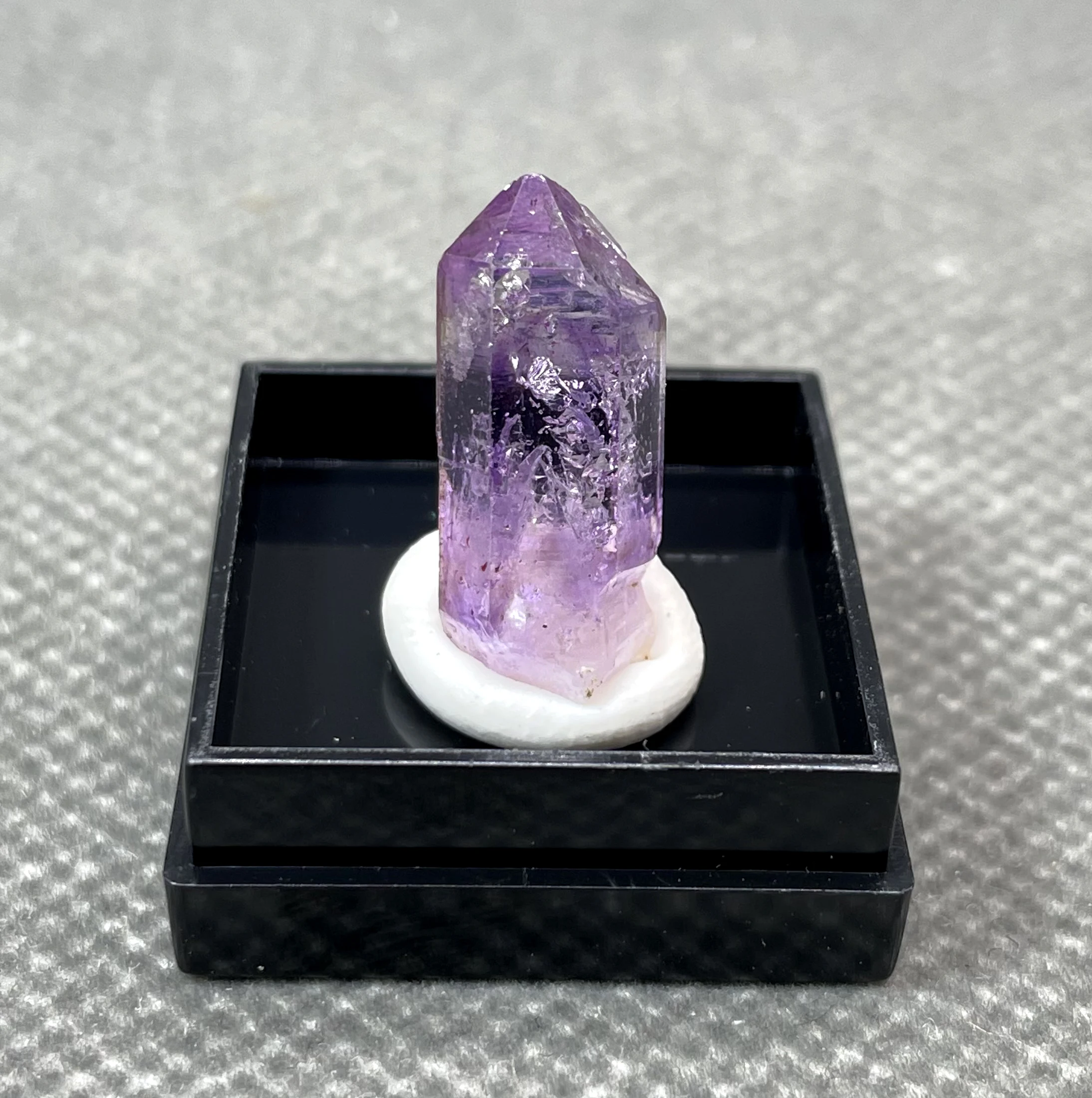 NEW! 100% Natural Rare Namibia Goboboseb Amethyst mineral Single crystal stone and crystal Quartz Crystal + size 2cm