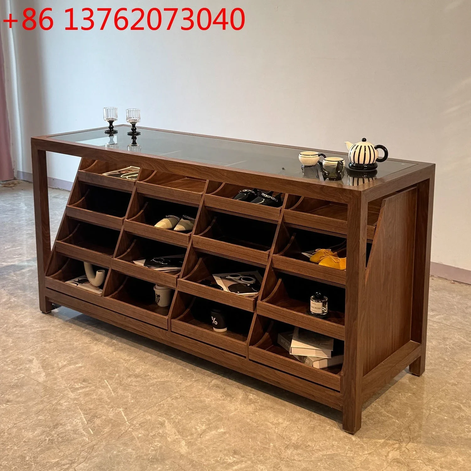 Clothing store Nakajima table Display stand Children's clothing store Flowing water table Women's clothing store Showcase