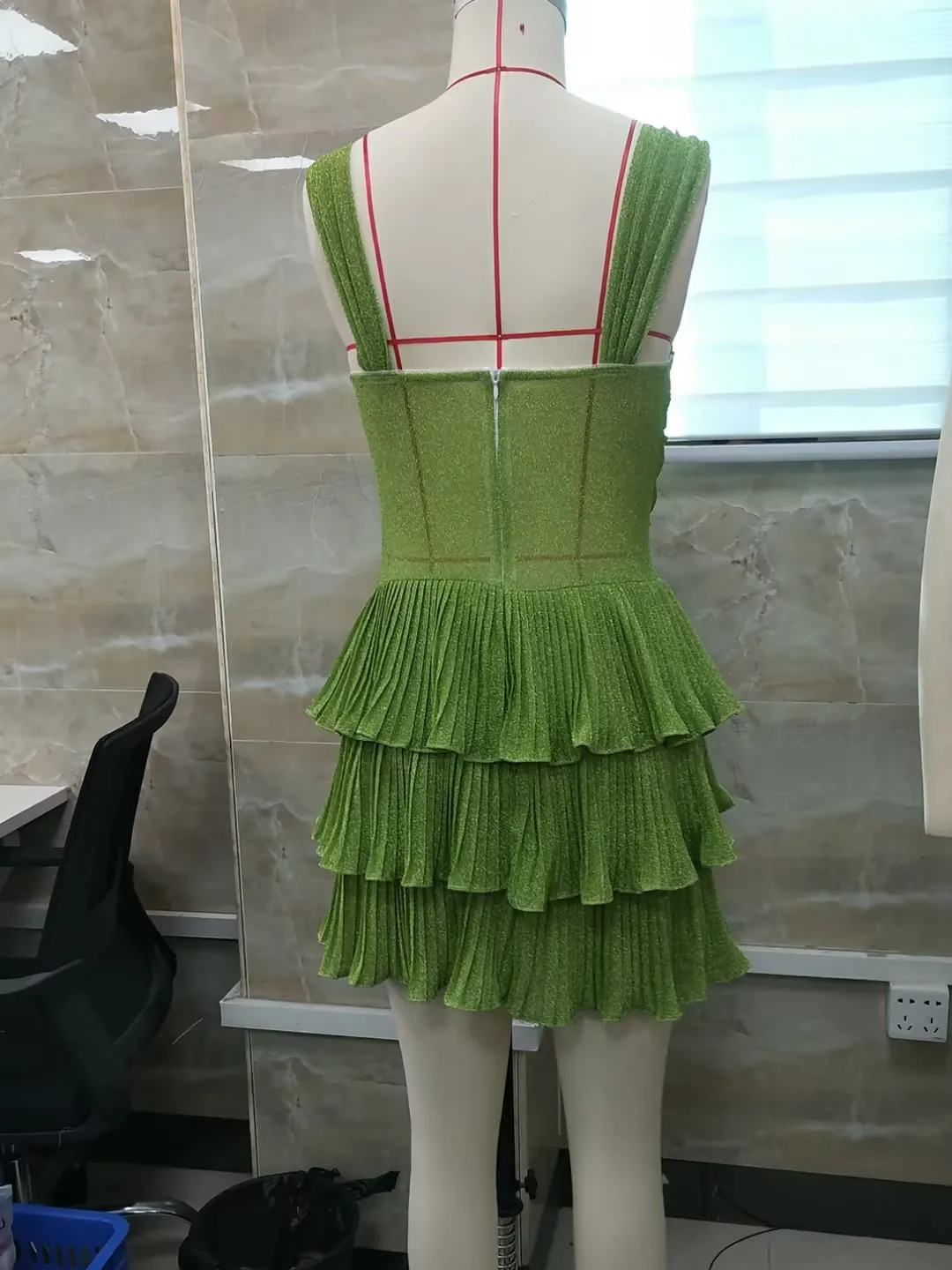 فستان نسائي صيفي مثير بدون أكمام بفتحات أمامية مفرغة من الأمام وديكور نجم البحر فستان كامي متدرج لحفلات الملهى الليلي