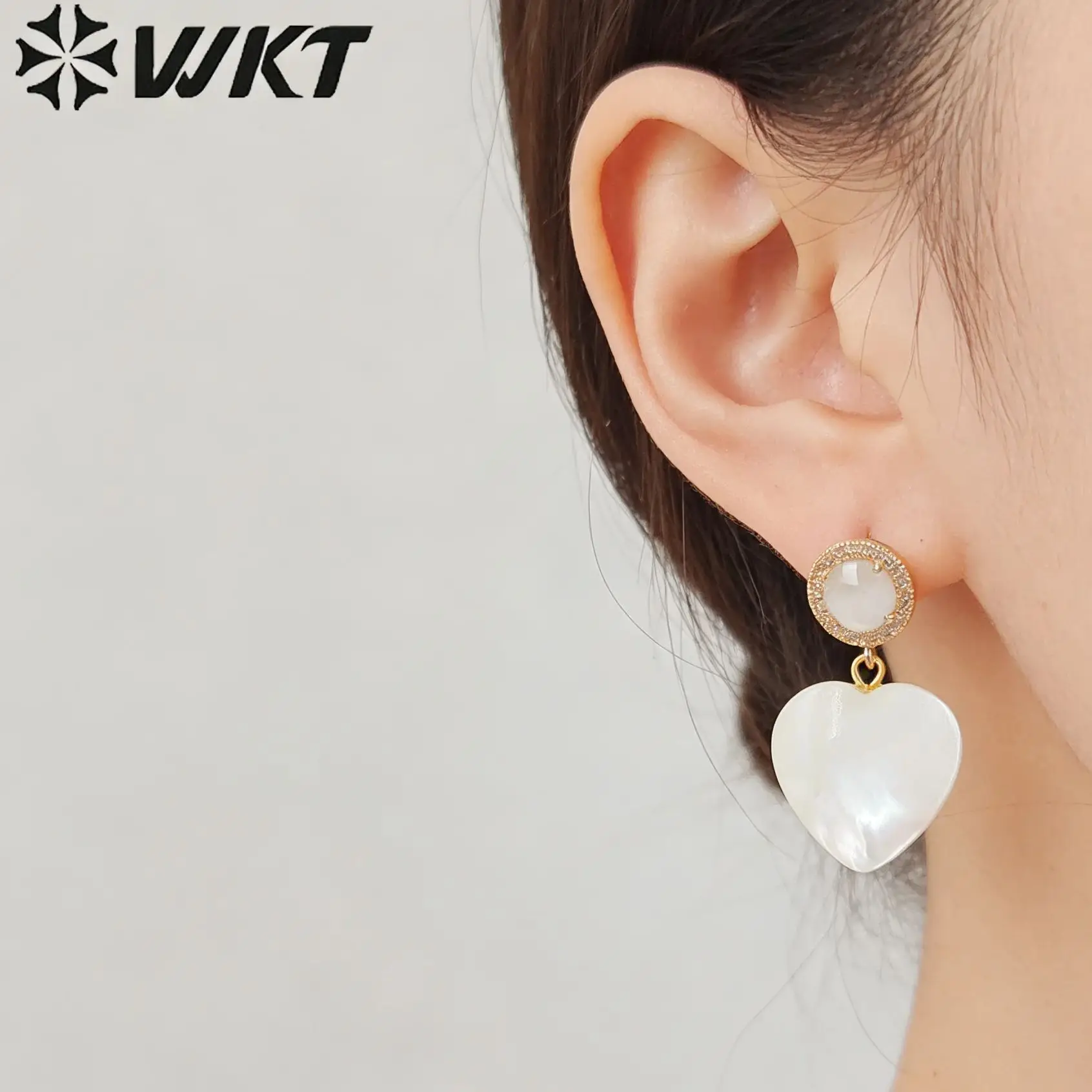 WT-MPE075   WKT 2022 Beautiful SALE Cat Eye&Shell Natural Colorful Sweet Heart Shape Style Earrings For Wedding Party Jewelry