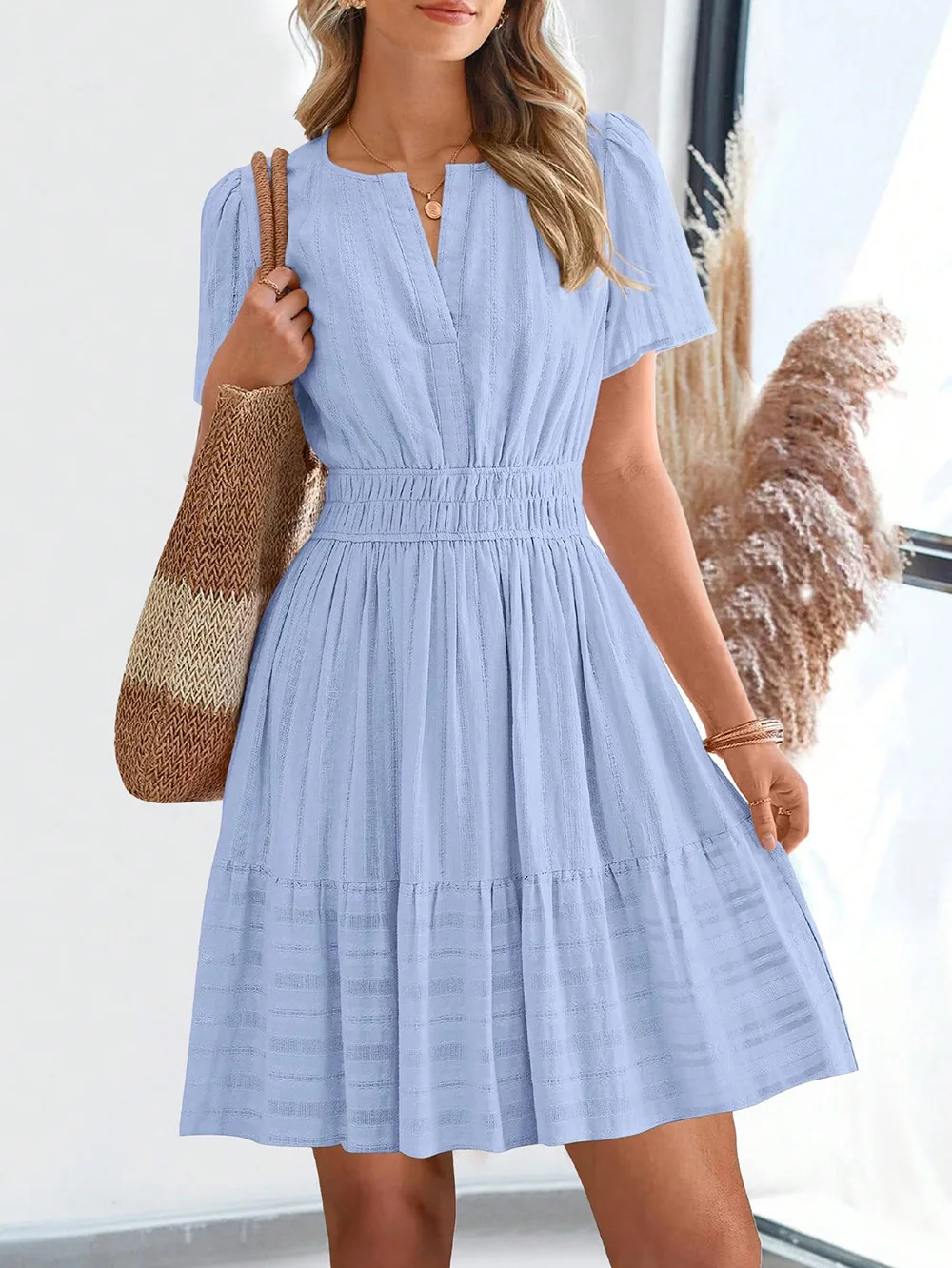 

Elegant V-neck Short Sleeve Women's Dress Spring/Summer 2026 Elastic Waist Design New Fashionable Ladies' Dress