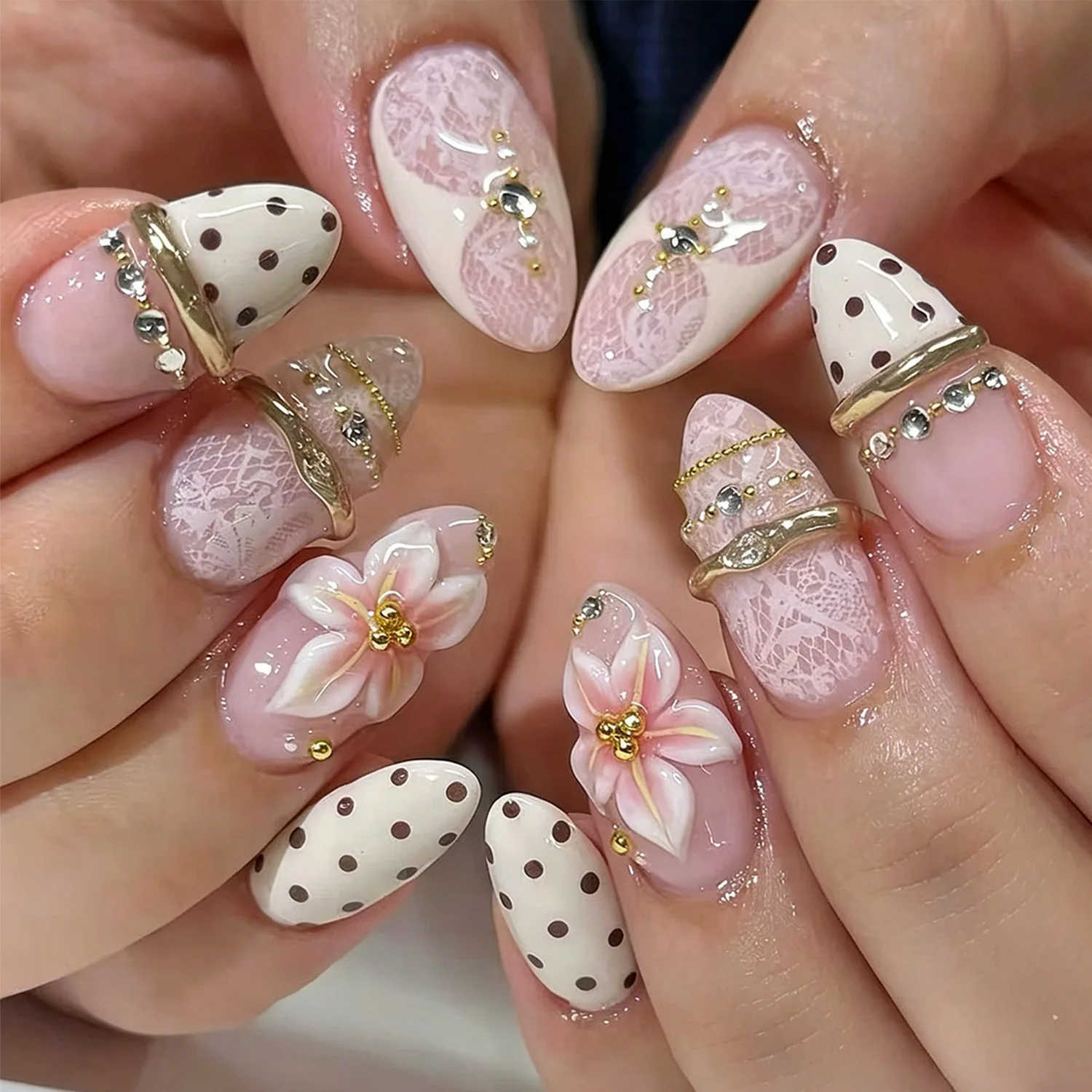 24pcs Gentle Ballet Almond False Nail Tips White Lace Flower Beige French Style Press On Nails Polka Dot Shiny Diamond Fake Nail