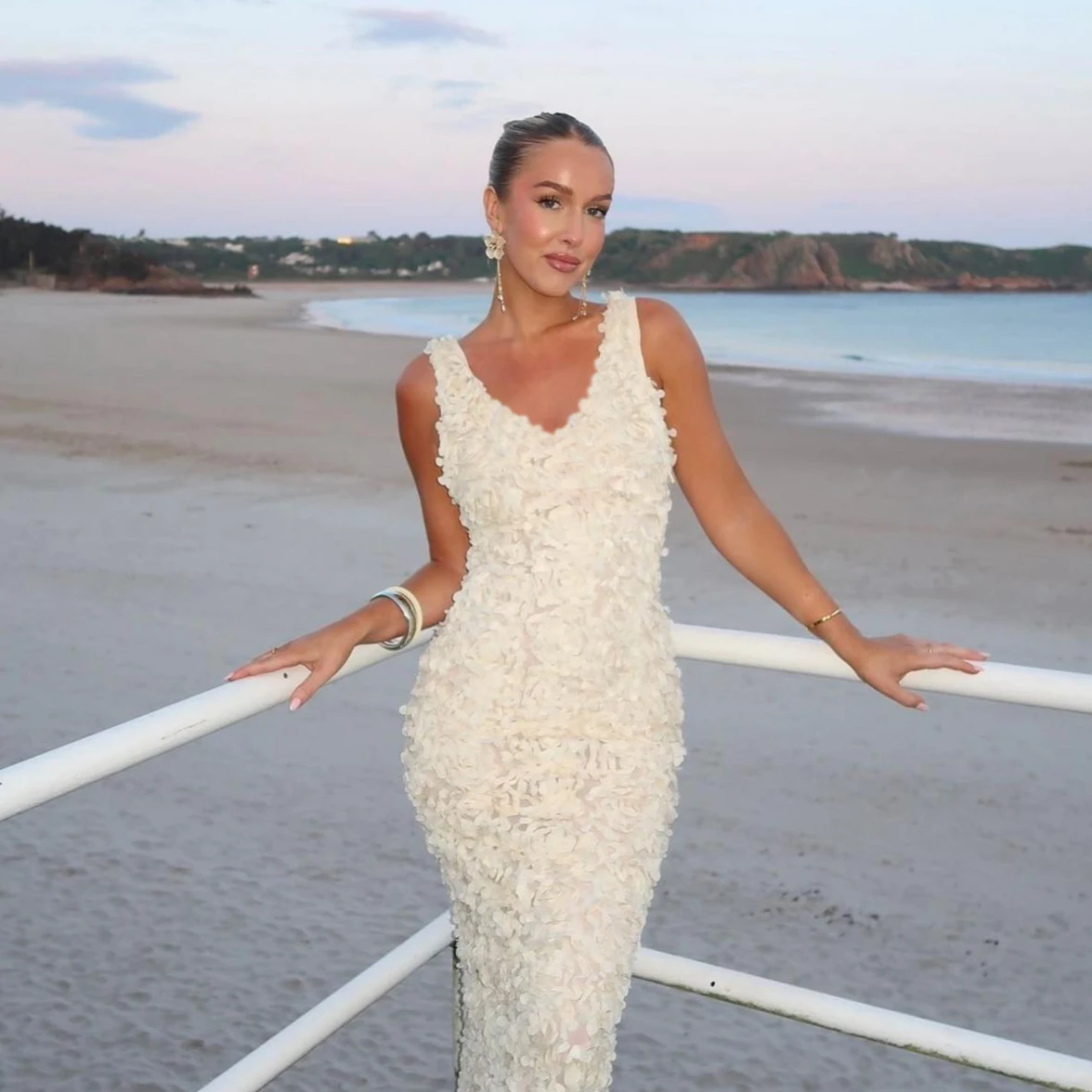 Oligai ฤดูร้อนชุดเจ้าสาวงานแต่งงานผู้หญิง 2025 V คอ 3D ดอกไม้เซ็กซี่ซาติน Slim Evening Party Dresses