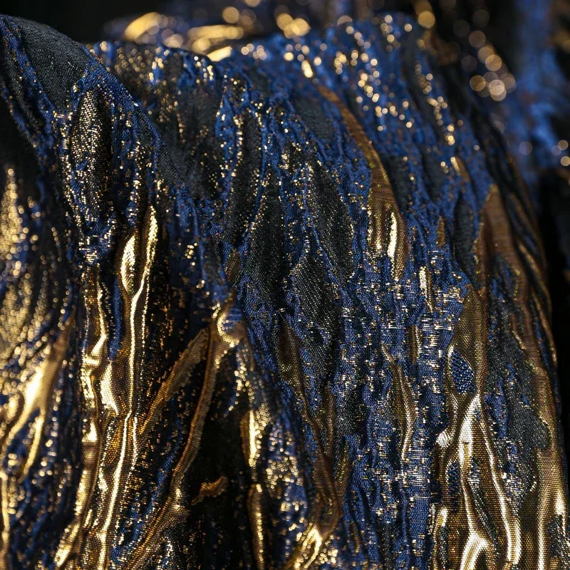 Veias flutuantes jacquard dourado azul-verde gradiente tridimensional textura pesada tecido de roupas silhueta plissada