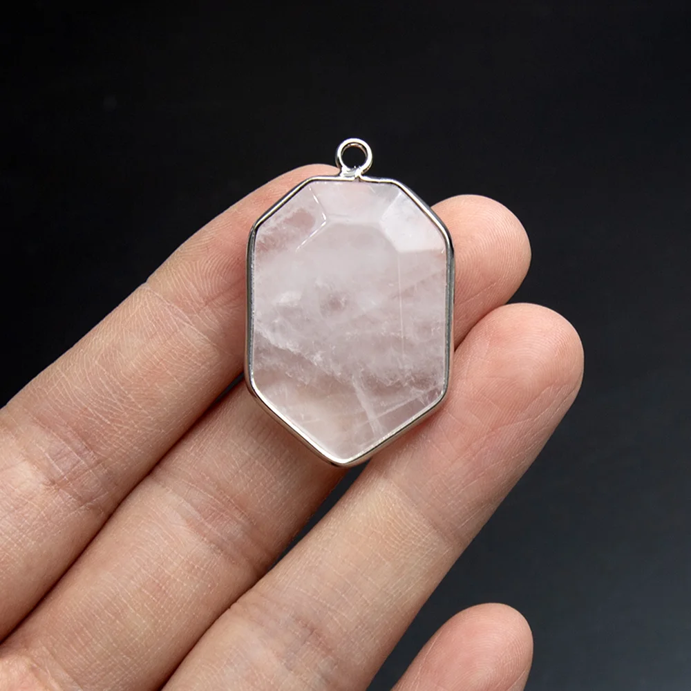 الطبيعية شبه الكريمة الحجر الأبيض كريستال قلادة 23x36 مللي متر سحر النساء/الرجال صنع المجوهرات عقد دي اي واي هدية عيد الحب
