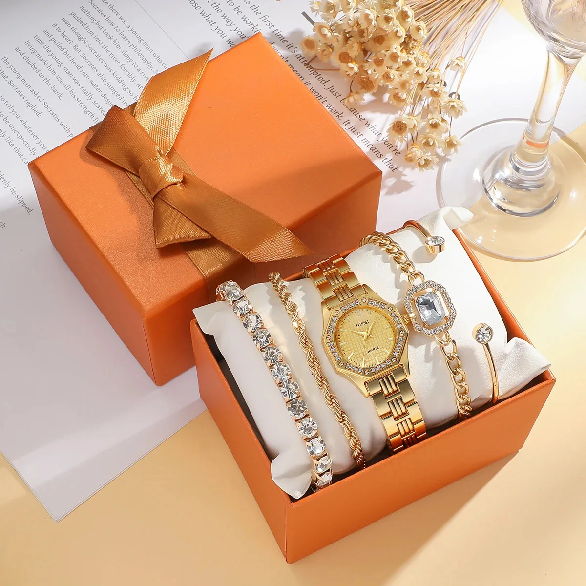 

Fashion Light Luxury Diamond Set Dial Alloy Strap Women's Quartz Watch Diamond Set Bracelet 5 Pieces Set, Suitable for Thanksgiv