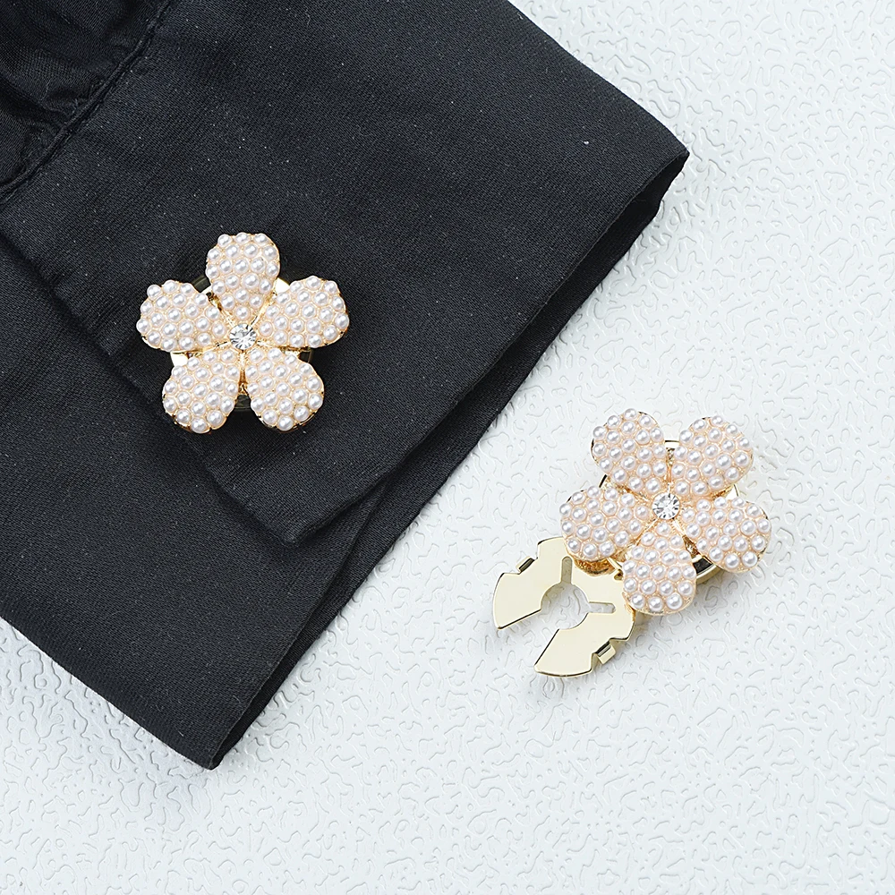 ICEYY  Pearl Beads Five Petal Cufflink Button Covers For Shirt Button Clip Sleeve Buttons Fashion Girls' Gifts Tux Cufflinks