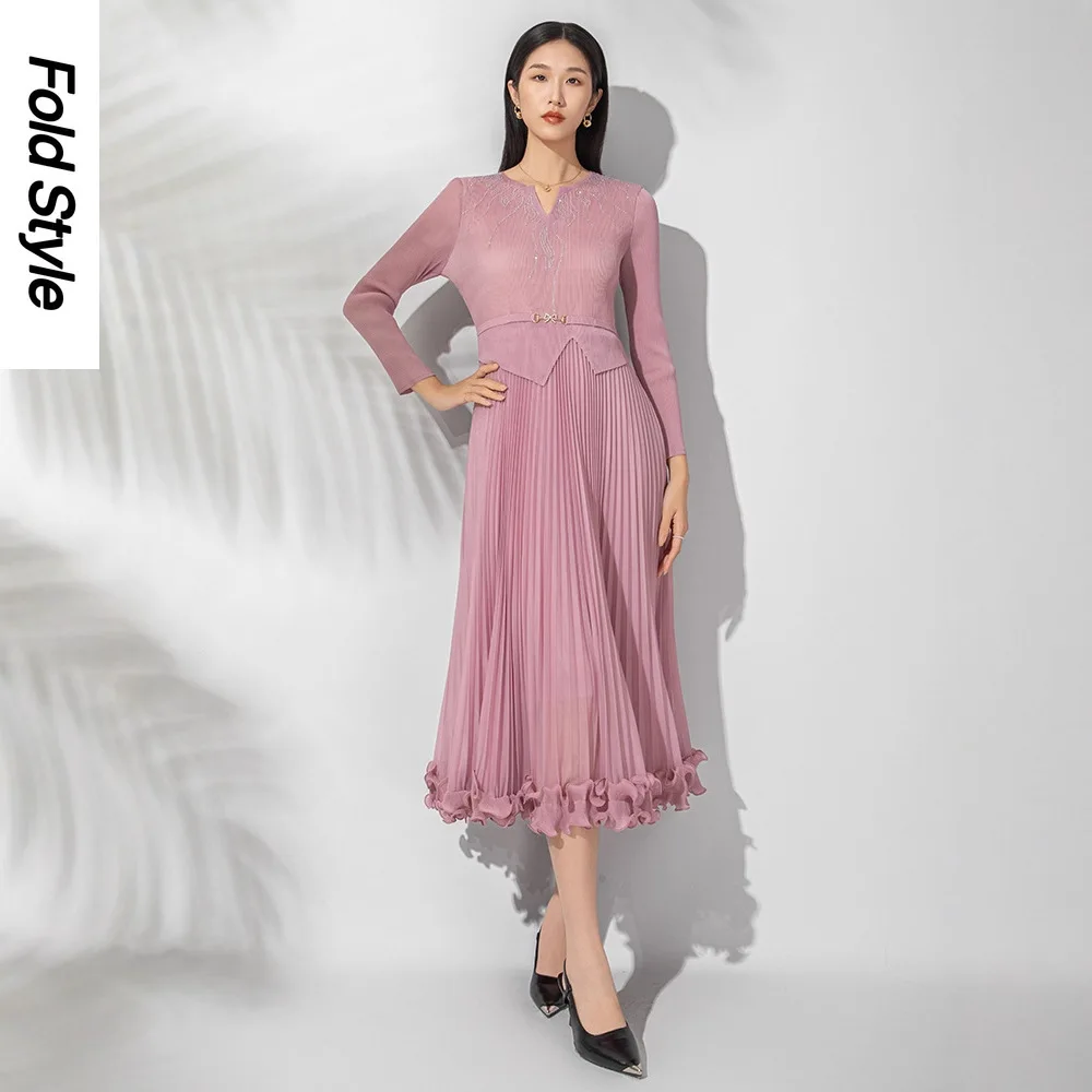 

2025 Autumn and Winter New Fashion Women's Clothing Temperament High-end Pleated Dress Solid Color Elegant Commuter Skirt
