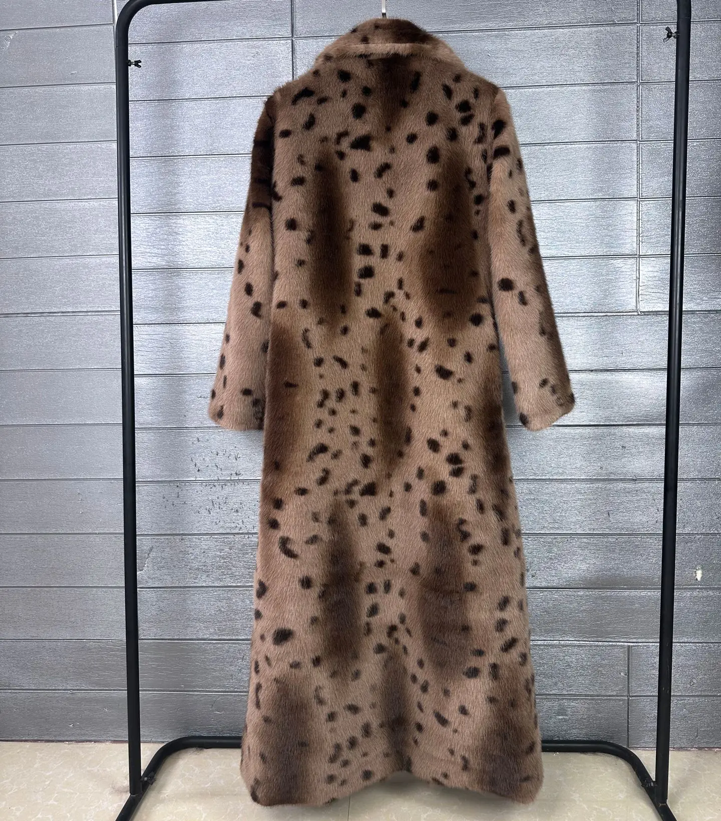 DEAT 2026 Winter Fashion Imitation Fur Leopard Pattern Coat For Women Notched Collar Long Style Notched Collar Jacket 11B9518