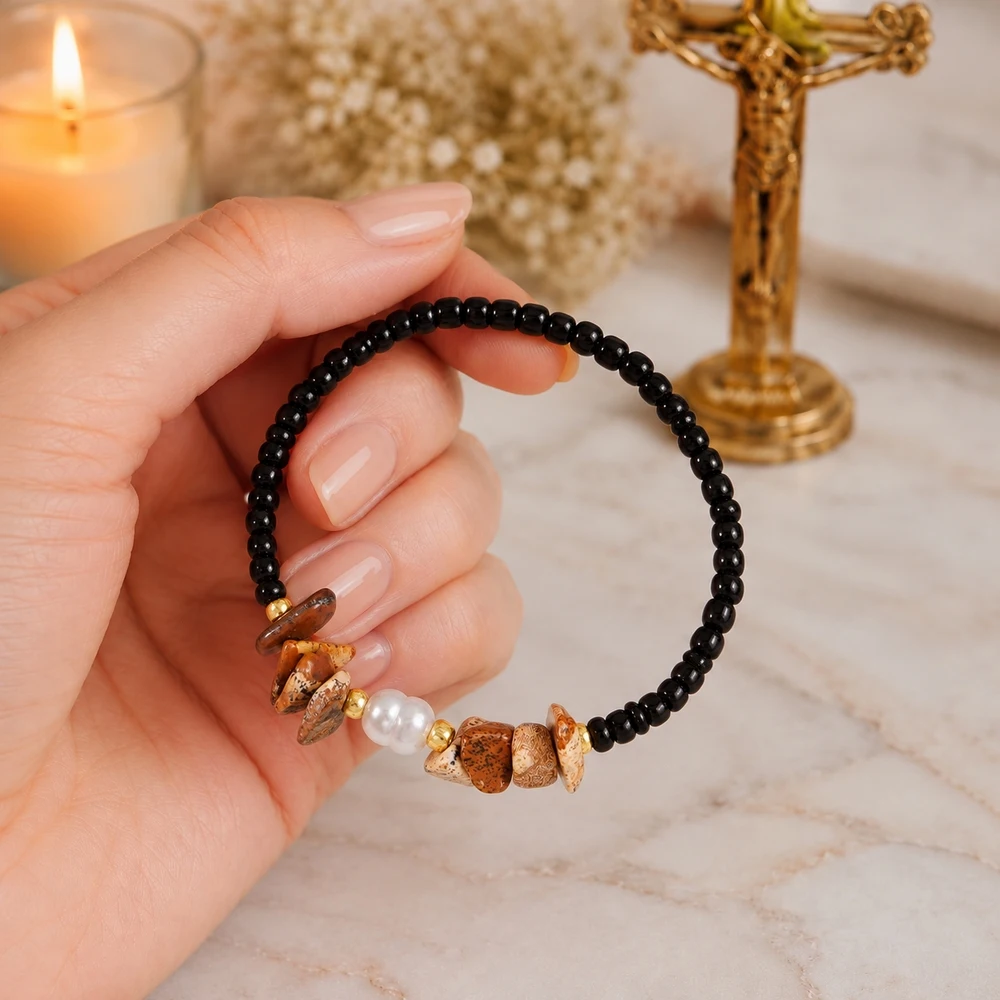 1pc Bohemian Black Bead Necklace with Irregular Brown Geometric Bead Cluster and White Pearl Accent for Women Party Style