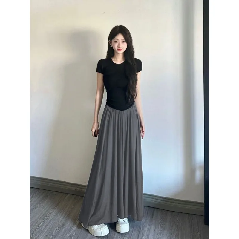 أسلوب بسيط تنورة طويلة دعوى المرأة الصيف الأسود محبوك س الرقبة تي شيرت مع رمادي ألف خط تنورة عادية المألوف قطعتين البدلة