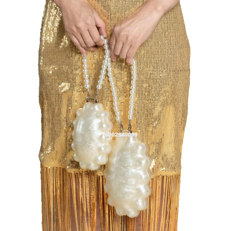 

Luxury Cluth Purse Milky Acrylic Daisy Shell Bag with Removable Pearl Handle Beaded Strap Women Crossbody Bag for Wedding Party