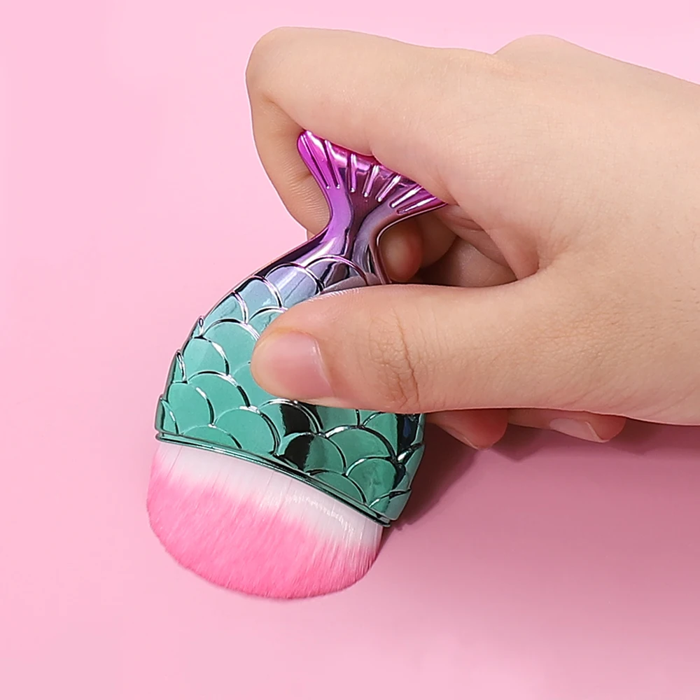 1Pcs Manicure Nail Cleaning Dust Brush Tool Multifunctional Foundation Brush With Fish Tail Design For Perfect Nail Care